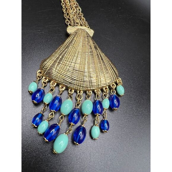 Lilly Pulitzer Bombshell Necklace - Picture 7 of 7